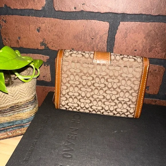 Coach Brown Signature Soho Compact Bifold Wallet - Picture 3 of 13